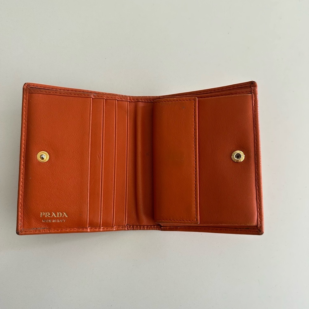 Prada Papaya Vitello Move Bifold Compact - Picture 4 of 4